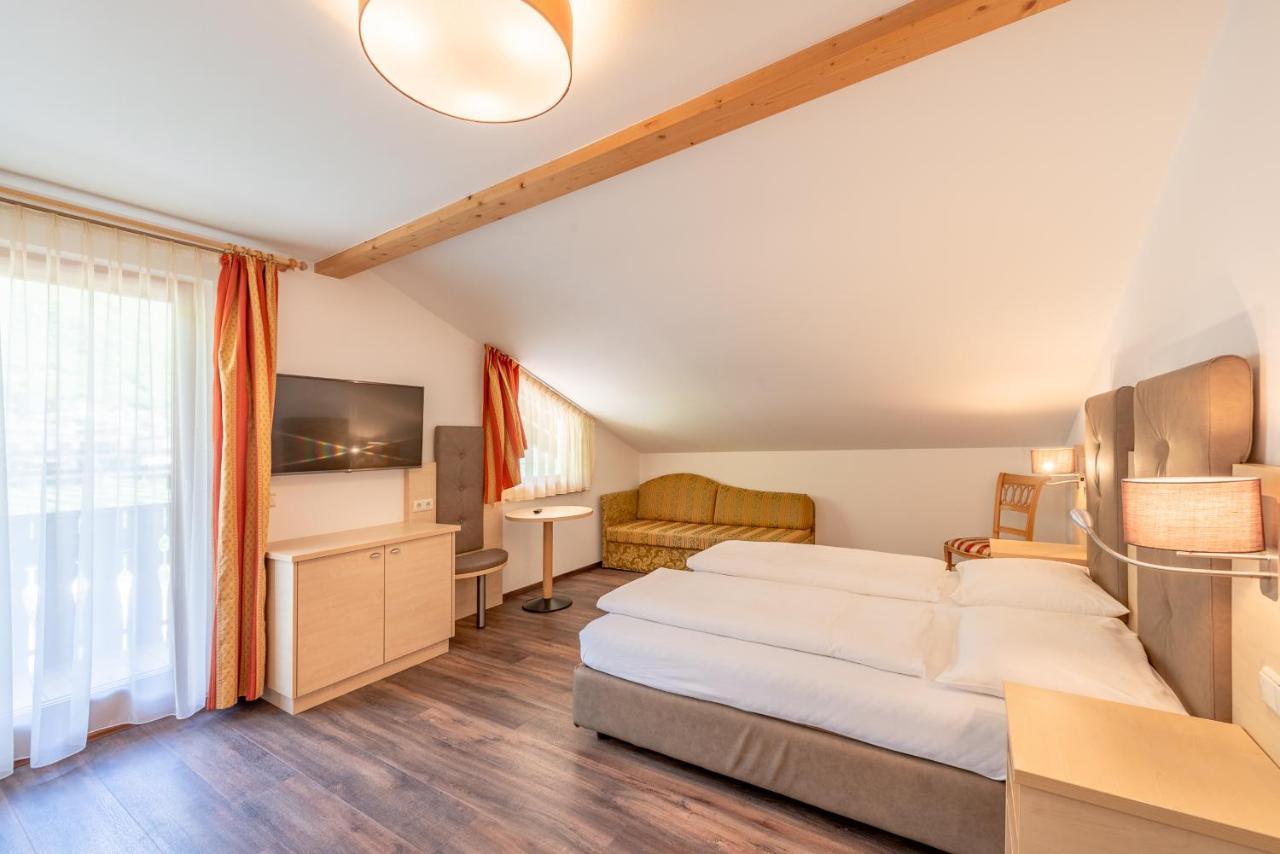 Hotel Christine Gargazzone Luaran gambar