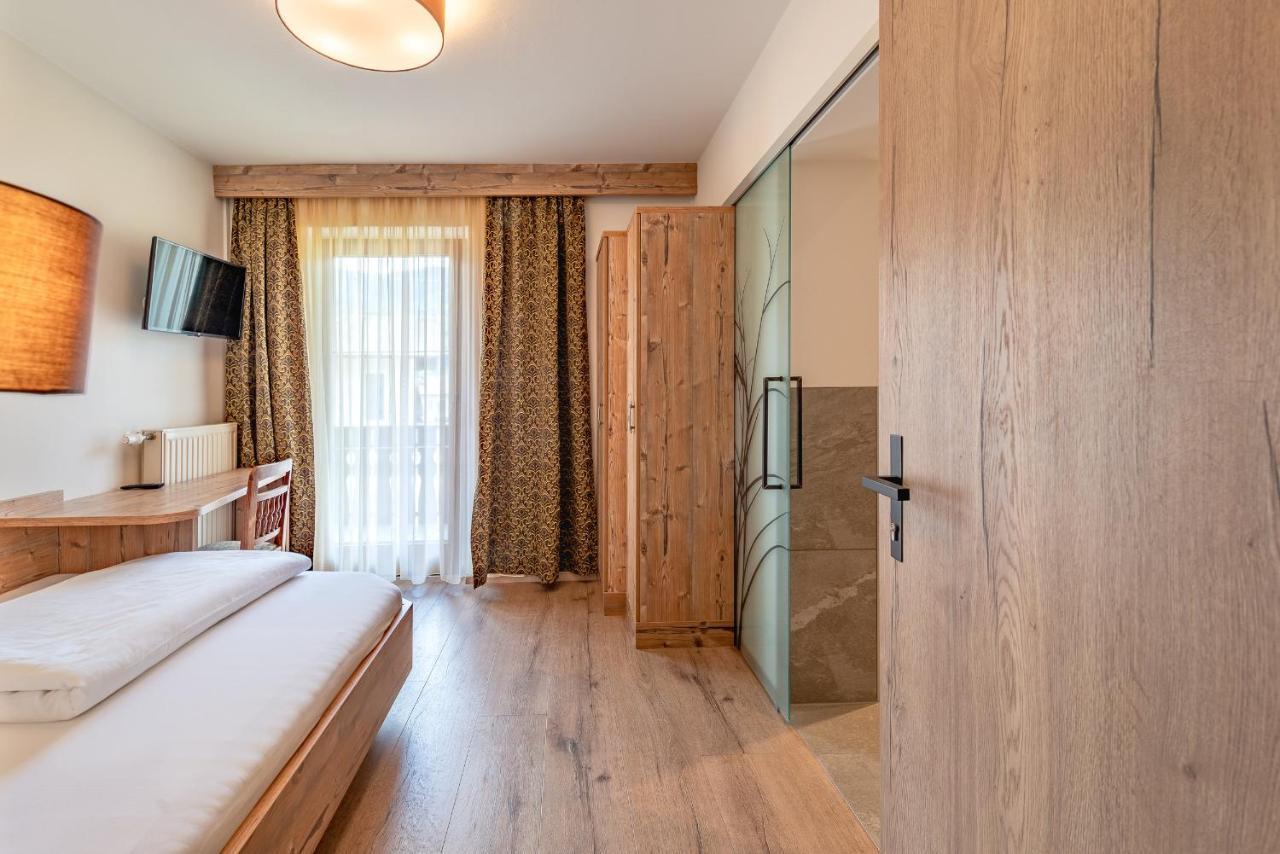 Hotel Christine Gargazzone Luaran gambar