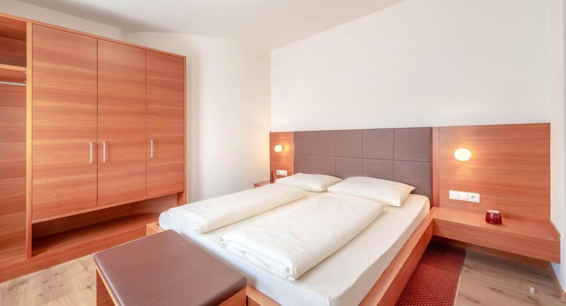 Hotel Christine Gargazzone Luaran gambar